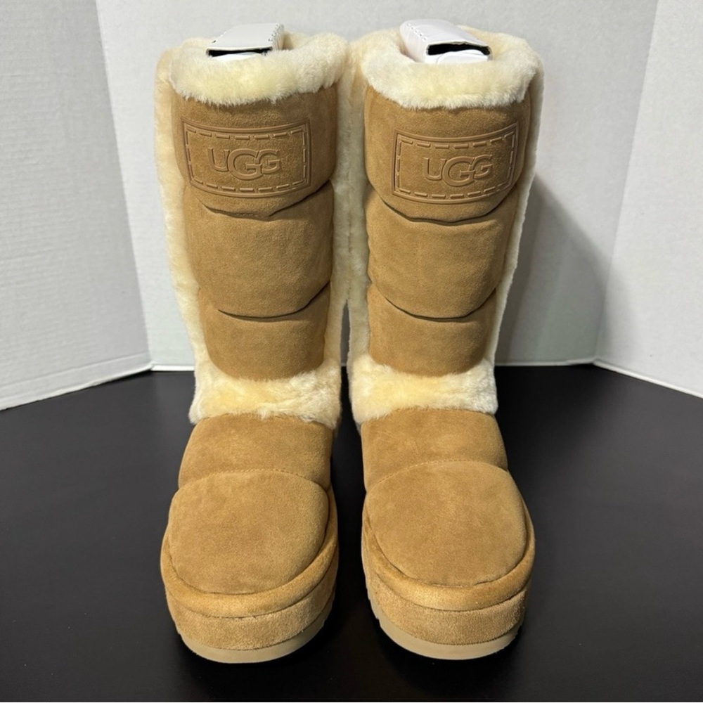 Women’s UGG classic chillapeak tall boot.
Limited edition. new in box